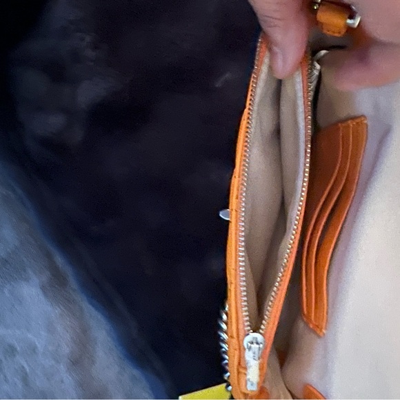 Marc Jacobs Orange Quilted Crossbody/shoulder  Bag. NWT - Picture 4 of 6